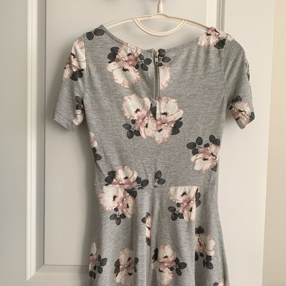 Dress (Size S) - Picture 2 of 3